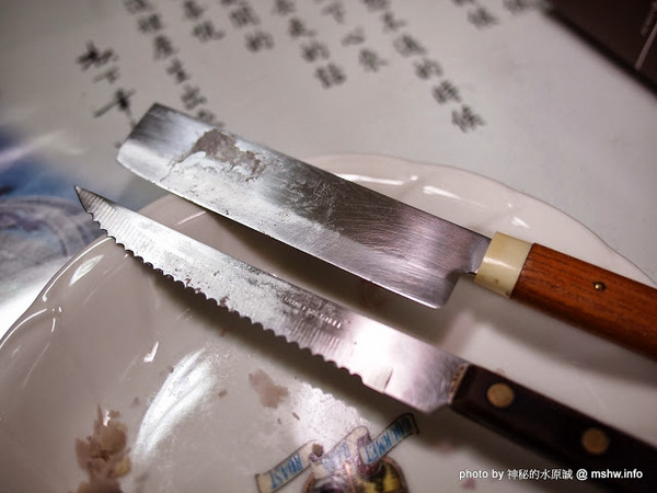 阿聰師芋頭酥糕餅(台中秋紅谷館)：【食記】台中西屯-阿聰師芋頭酥糕餅/台中秋紅谷館 : 微甜不膩的細緻口感,有八卦味道的大甲龍捲風!？