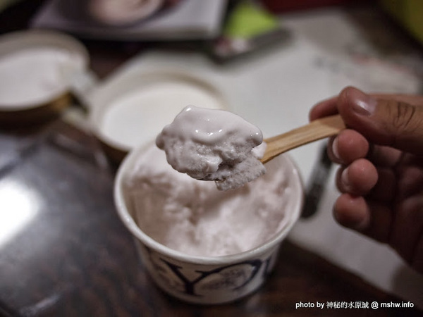 阿聰師芋頭酥糕餅(台中秋紅谷館)：【食記】台中西屯-阿聰師芋頭酥糕餅/台中秋紅谷館 : 微甜不膩的細緻口感,有八卦味道的大甲龍捲風!？