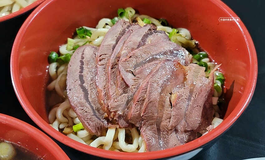 美東芳牛肉麵║在地人氣小吃美食，牛肉麵、牛肉乾麵、滷味都不能錯過，晚來就吃不到囉！