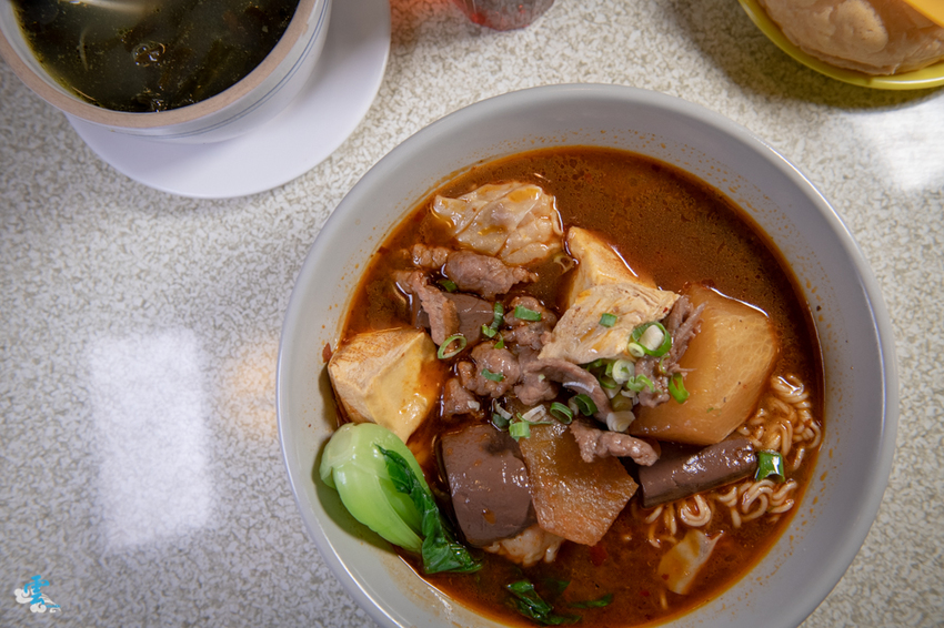 台北東區美食》波記茶餐廳 - 道地香港味道 超人氣平價港式料理 - 時空幻境 凌雲江海清