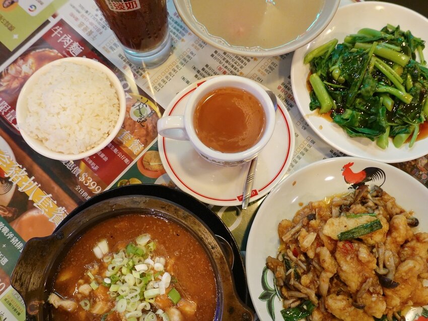 台北大安—波記茶餐廳｜將十九年的港式依戀 化作舌尖上的色香味｜東區、延吉街、國父紀念館、忠孝敦化站