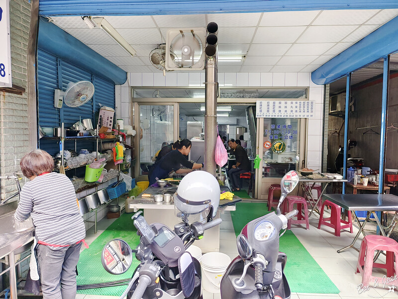 宜蘭羅東必吃美食！上讚麵獨門醬料飄香數十年，手捍麵條香Q口感絕佳。