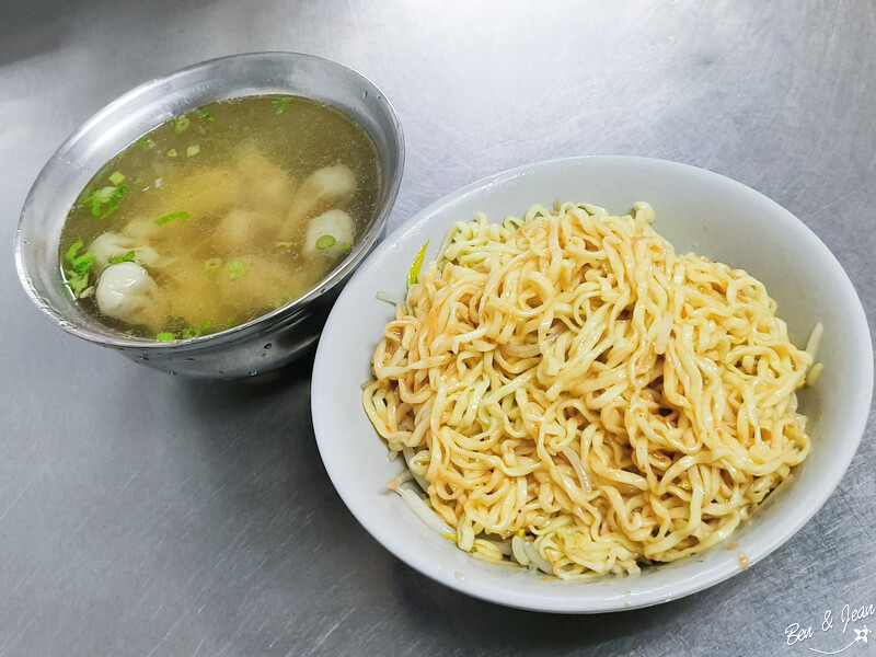 宜蘭羅東必吃美食！上讚麵獨門醬料飄香數十年，手捍麵條香Q口感絕佳。
