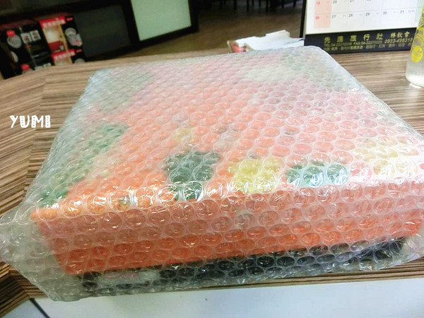 天鵝脖子街(台中逢甲)：【邀稿】不給糖就搗蛋!!天鵝脖子街首推~萬聖節馬卡龍搞怪登場~@天鵝脖子街