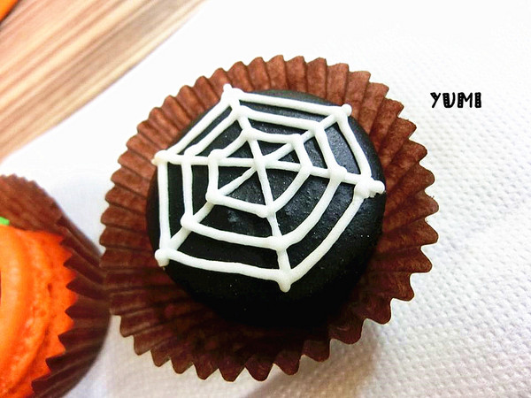 天鵝脖子街(台中逢甲)：【邀稿】不給糖就搗蛋!!天鵝脖子街首推~萬聖節馬卡龍搞怪登場~@天鵝脖子街