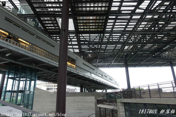 【宜蘭。羅東】羅東文化工場。天空藝廊。漂浮月台。氣勢磅礡仿若太空飛船