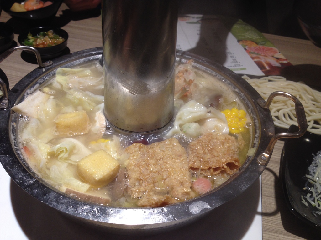 內湖新勵進酸菜白肉鍋 內湖新勵進酸菜白肉鍋