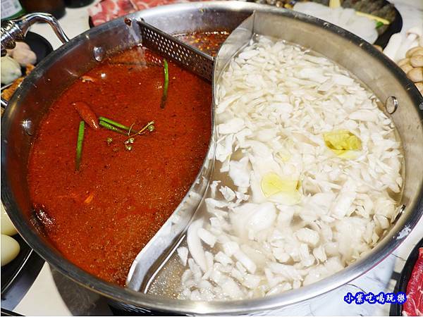 連進鴛鴦鍋-連進酸菜白肉鍋吃到飽 (1).jpg