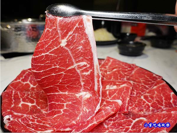 紐澳板腱牛-連進酸菜白肉鍋吃到飽 (1).jpg