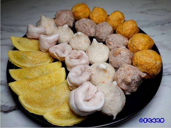 丸餃拼盤-連進酸菜白肉鍋吃到飽.jpg