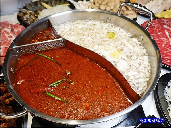 連進鴛鴦鍋-連進酸菜白肉鍋吃到飽 (3).jpg