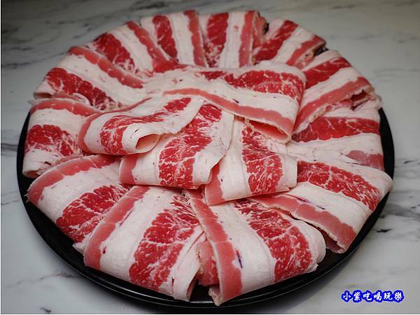 美國培根牛-連進酸菜白肉鍋吃到飽 (6).jpg