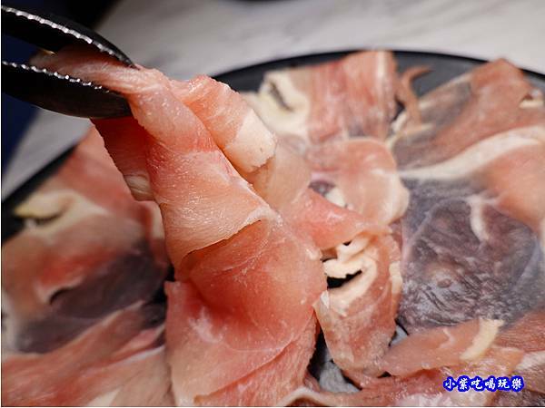 精選雞肉片-連進酸菜白肉鍋吃到飽 (1).jpg