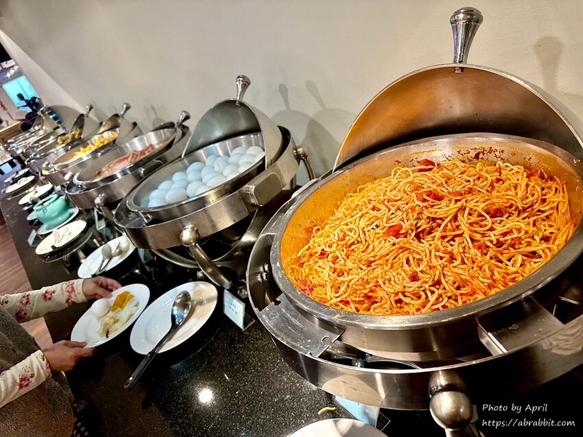 新北市萬里區福泰翡翠灣渡假飯店-走路就能到沙灘的親子飯店