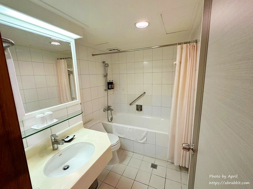 新北市萬里區福泰翡翠灣渡假飯店-走路就能到沙灘的親子飯店