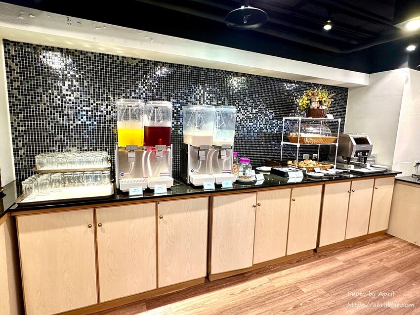 新北市萬里區福泰翡翠灣渡假飯店-走路就能到沙灘的親子飯店