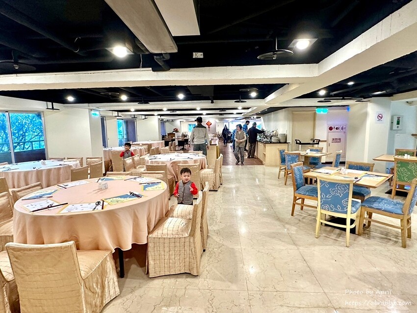 新北市萬里區福泰翡翠灣渡假飯店-走路就能到沙灘的親子飯店