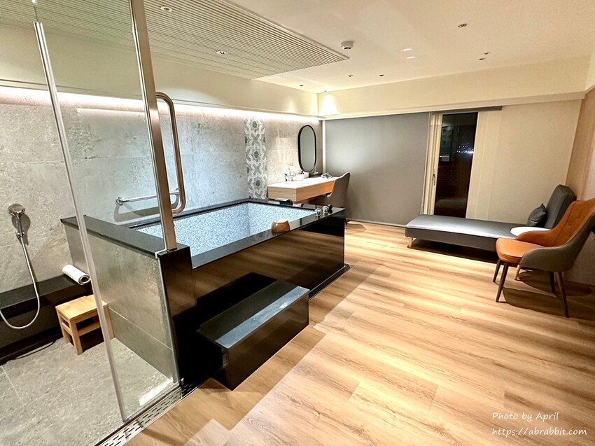 新北市萬里區福泰翡翠灣渡假飯店-走路就能到沙灘的親子飯店