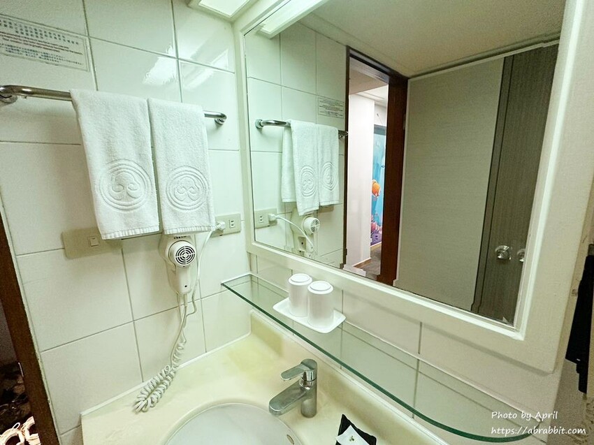 新北市萬里區福泰翡翠灣渡假飯店-走路就能到沙灘的親子飯店