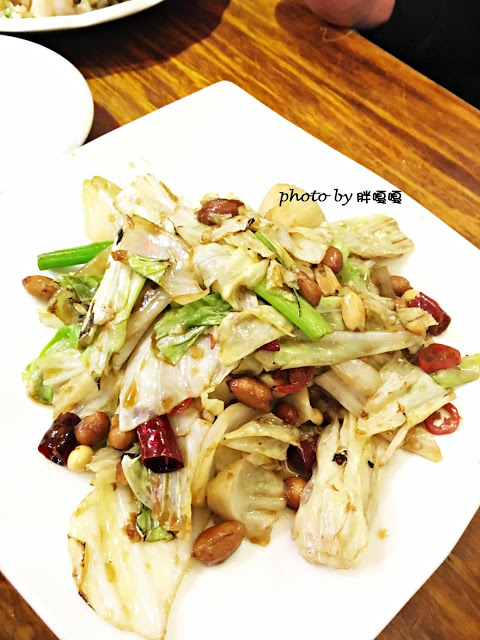 【台中 西區】自立商店)))不是雜貨店，那葫蘆裡賣的是什麼呢!?也是宵夜場+1