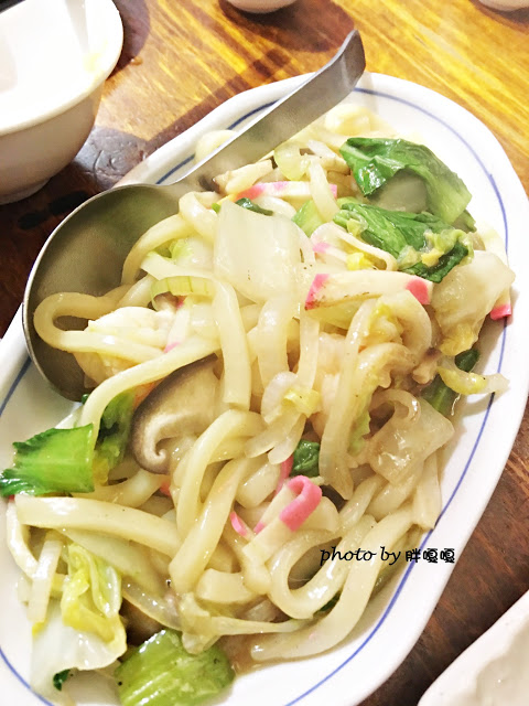 【台中 西區】自立商店)))不是雜貨店，那葫蘆裡賣的是什麼呢!?也是宵夜場+1