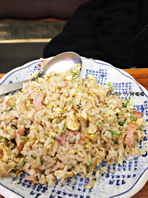 【台中 西區】自立商店)))不是雜貨店，那葫蘆裡賣的是什麼呢!?也是宵夜場+1