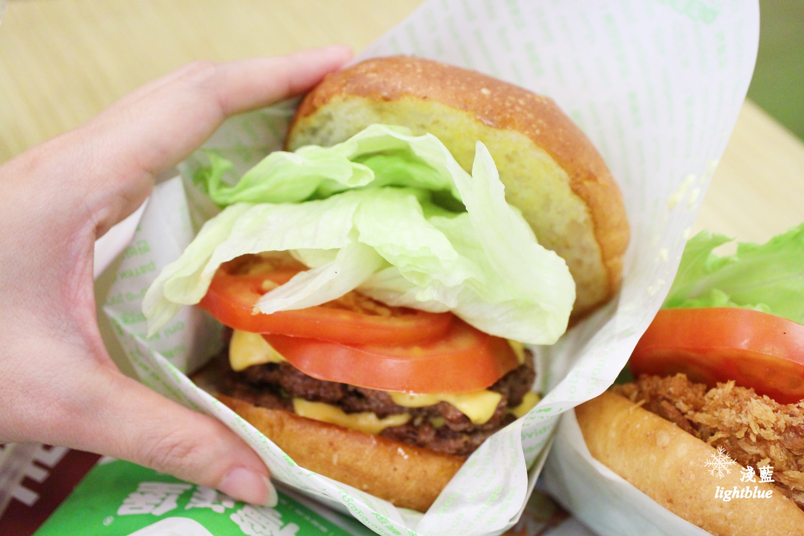 嘉義美食:淺藍 × 樂檸漢堡~稱霸嘉義的連鎖美味漢堡