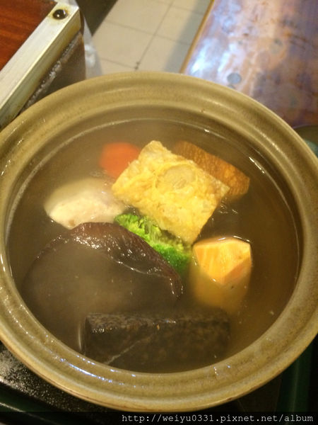 東區忠孝敦化小火鍋、延吉街巷弄人氣美食－《陶浣紗平價健康小火鍋》