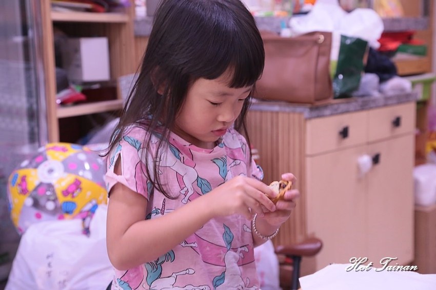 【台南】台南超有創意的夏威夷豆塔，竟然把牛軋糖給包進去了：愛豆屋洋菓子工坊 - 熱血玩台南。跳躍新世界