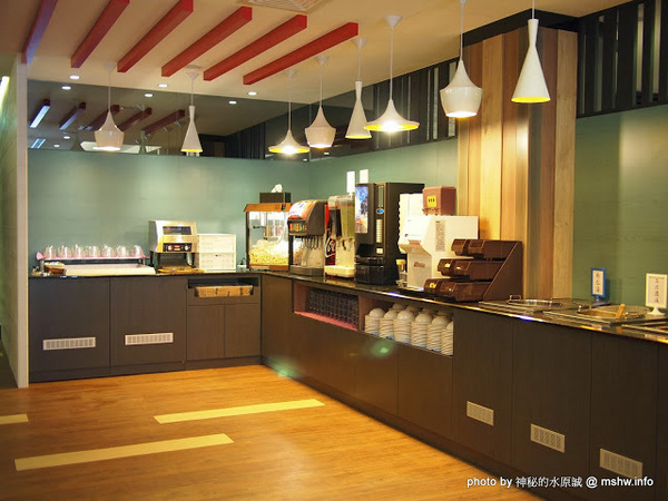 饗厚牛排(台中店)：【食記】價格昂貴,口感尚可,份量還算實在 @ 台中中區-饗厚牛排-Joyful Steak House-台中店