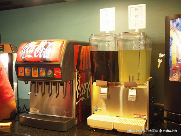 饗厚牛排(台中店)：【食記】價格昂貴,口感尚可,份量還算實在 @ 台中中區-饗厚牛排-Joyful Steak House-台中店