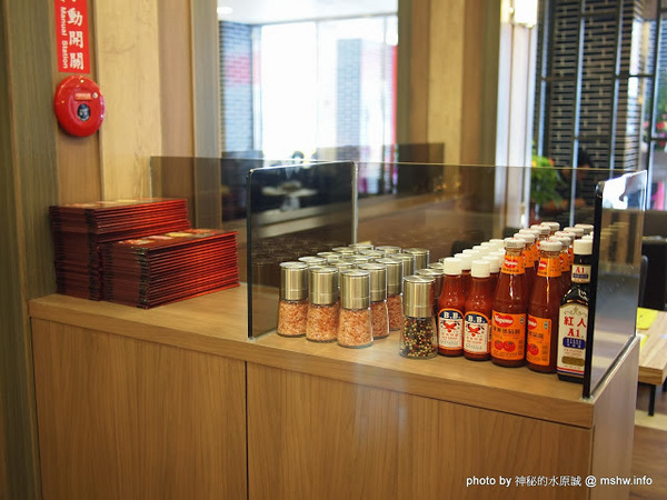 饗厚牛排(台中店)：【食記】價格昂貴,口感尚可,份量還算實在 @ 台中中區-饗厚牛排-Joyful Steak House-台中店