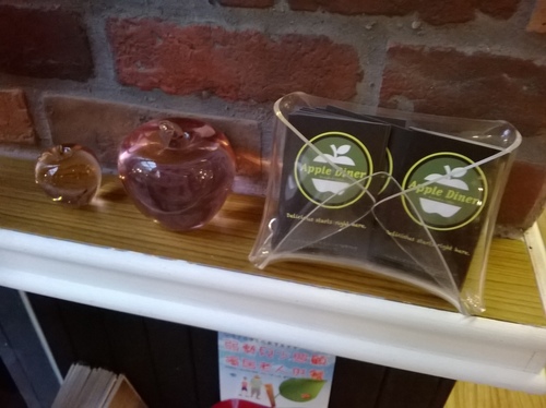 Apple Diner:清爽蛋捲&蘋果漢堡~免服務費的好店一家!Apple Diner Apple Diner:清爽蛋捲&蘋果漢堡~免服務費的好店一家!Apple Diner