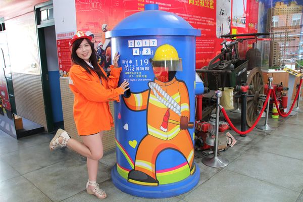 消防博物館:【新竹景點】新竹市消防博物館~COSPLAY角色扮演消防之花or打火弟兄/免費順遊景點/增進火災防救的基本常識