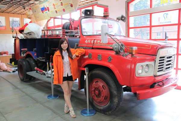 消防博物館:【新竹景點】新竹市消防博物館~COSPLAY角色扮演消防之花or打火弟兄/免費順遊景點/增進火災防救的基本常識