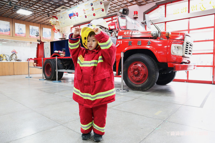 新竹市消防博物館|免費遛小孩!穿上帥氣消防衣體驗英勇救災