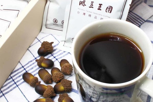 2018年的中秋節禮盒就是要特別一點-鴻豆咖啡100%台灣自產自銷農產品禮盒