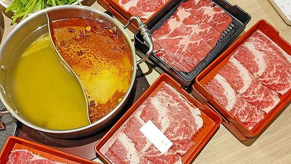 【台北美食】長春四神湯|被肉粽耽誤的四神湯店,超好喝