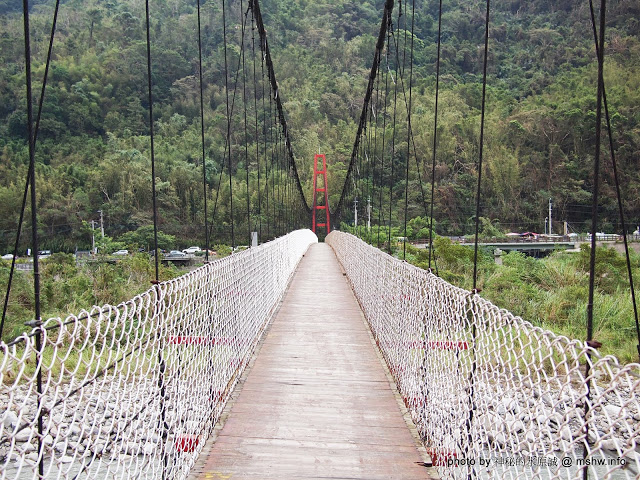  【食記】想吃好吃的冰嗎?得先跨越心理障礙= = 北台灣最長吊橋旁的小確幸! @ 新竹尖石 北角24法式冰淇淋專賣店