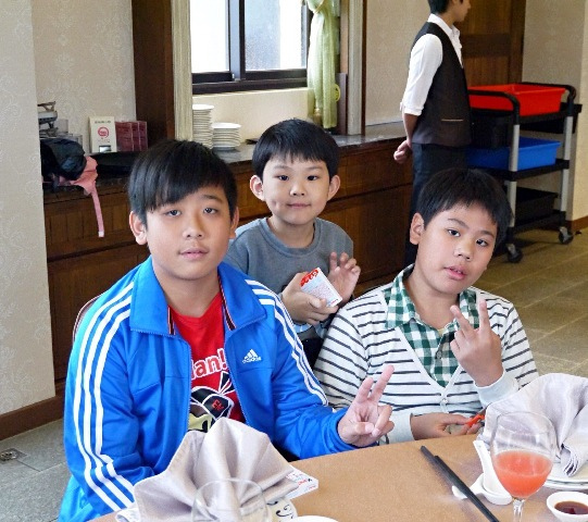 [桃園]饗悅花園會舘，無菜單料理~聖誕交換禮物趴