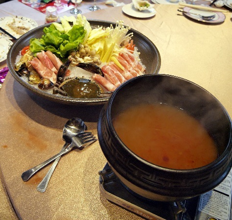 [桃園]饗悅花園會舘，無菜單料理~聖誕交換禮物趴