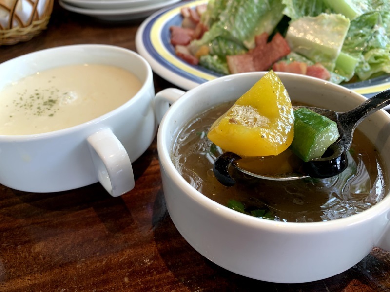 【桃園美食】墨尼尼義大利餐廳 桃園國際店 大份量餐點 氣氛佳適合家庭朋友聚餐 免費停車場 寵物友善餐廳（詳細菜單價目表、壽星優惠）