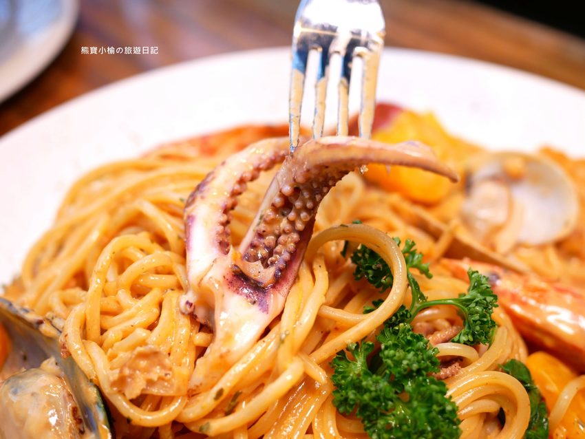 【桃園美食】墨尼尼義大利餐廳桃園國際店，家庭聚餐約會下午茶推薦餐廳，餐點品項多份量大！內文附詳細菜單。 @熊寶小榆の旅遊日記