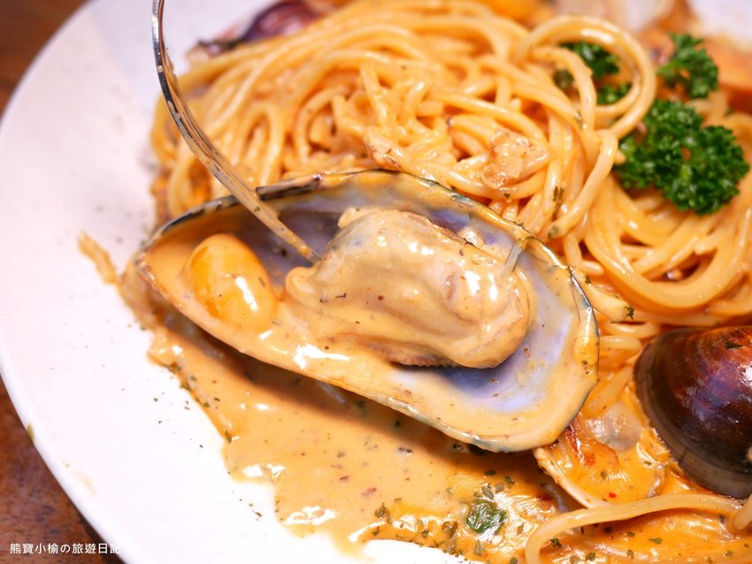 【桃園美食】墨尼尼義大利餐廳桃園國際店，家庭聚餐約會下午茶推薦餐廳，餐點品項多份量大！內文附詳細菜單。 @熊寶小榆の旅遊日記