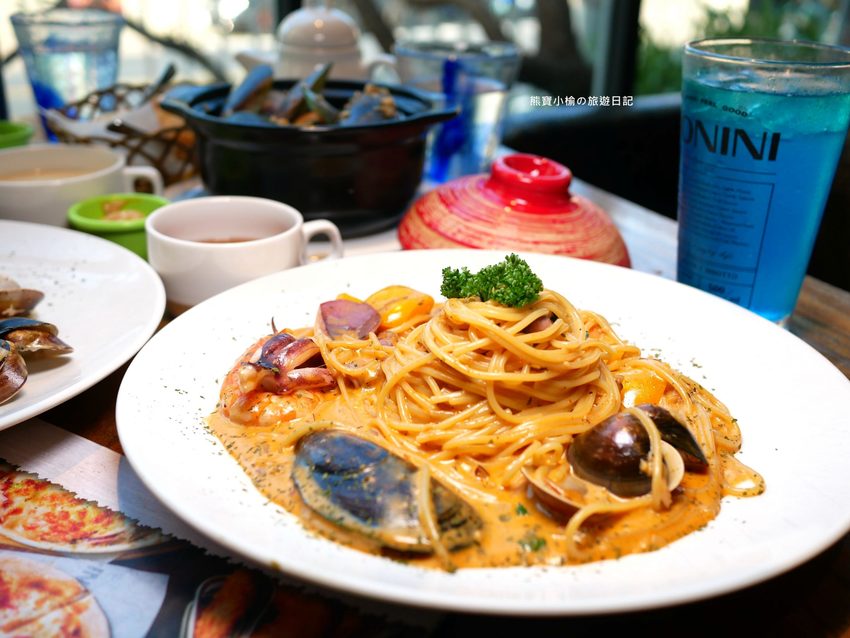 【桃園美食】墨尼尼義大利餐廳桃園國際店，家庭聚餐約會下午茶推薦餐廳，餐點品項多份量大！內文附詳細菜單。 @熊寶小榆の旅遊日記