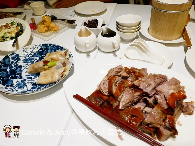 《新竹芙洛麗飯店餐廳》東方軒中式料理 。人氣火焰櫻桃鴨烤鴨還有桌邊服務。港點金魚餃超可愛︱菜色價位分享（影片）