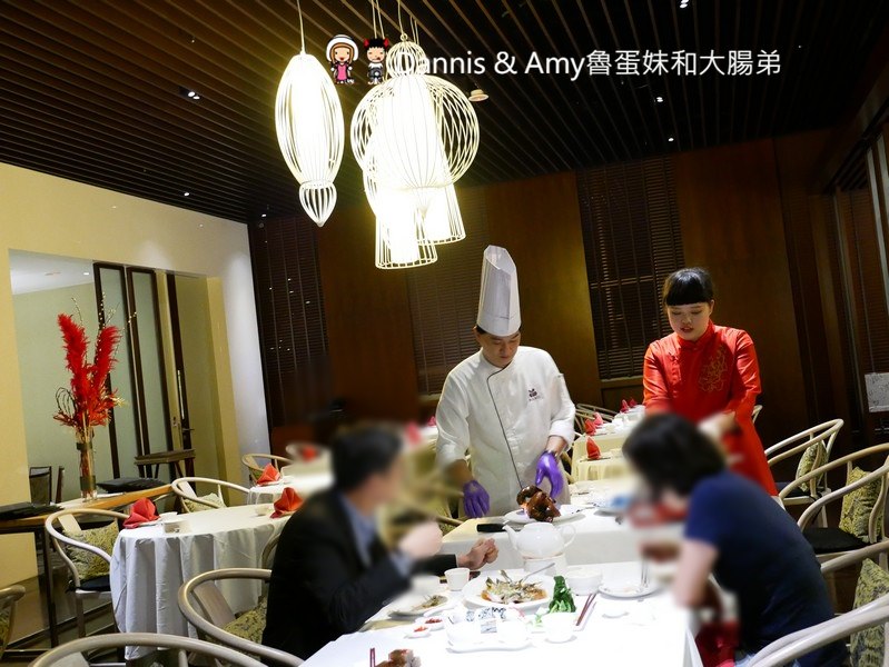 《新竹芙洛麗飯店餐廳》東方軒中式料理 。人氣火焰櫻桃鴨烤鴨還有桌邊服務。港點金魚餃超可愛︱菜色價位分享（影片）