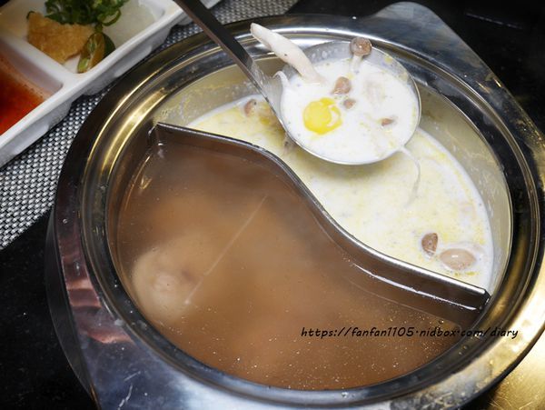 【內湖美食】明水然日式海鮮鍋物 #個人鴛鴦鍋 #黑松露牛奶鍋 #椰子雞鍋 #馬賽蕃茄海鮮 #無菜單鐵板燒 (15).JPG