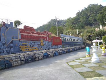 大黑松小倆口-[埔里元首館]好逛、好拍、方便採購