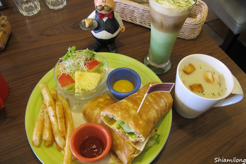 banana-18.jpg banana-18.jpg